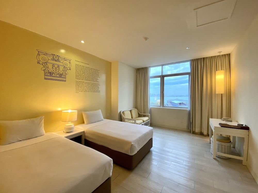 Hotel 19 Penang Grand Hollywood Twin