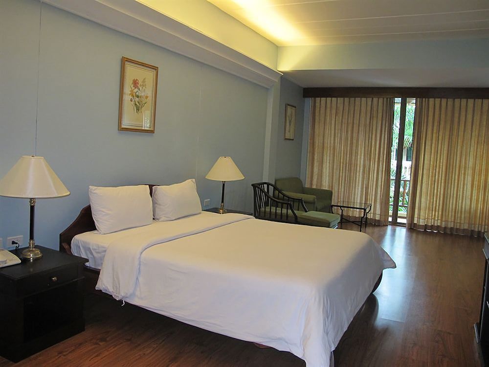 Mae Pim Resort Hotel Deluxe Twin room 3