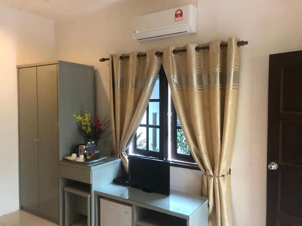 Tropical Resort Langkawi Twin Room 4