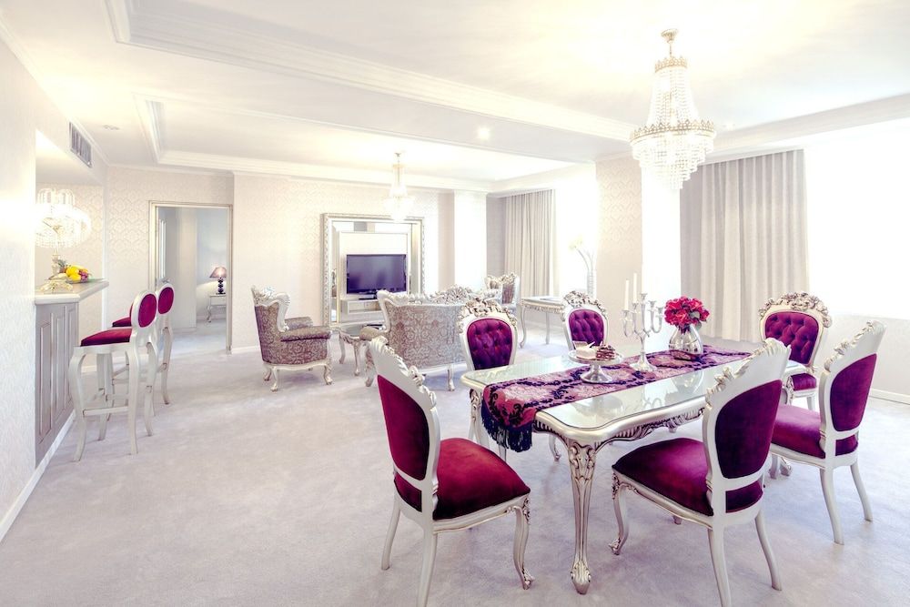 Sultan Suite