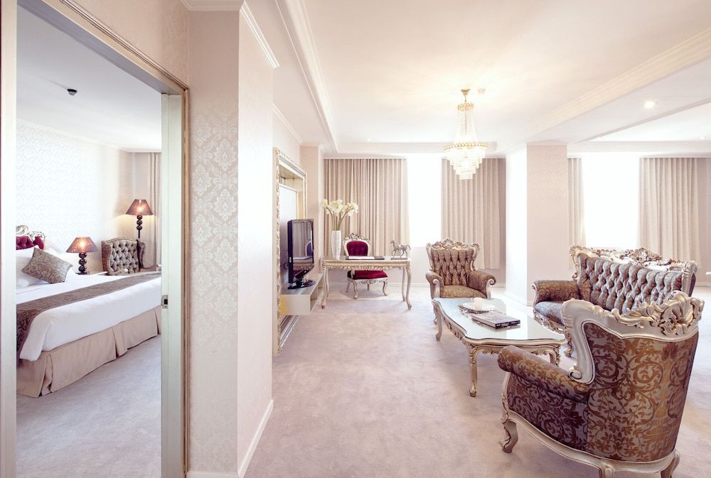 Sultan Suite