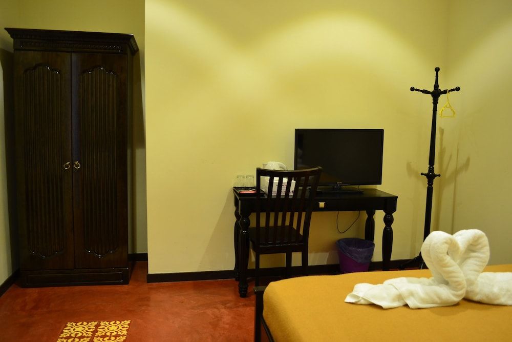 The Sovereign Double Room, Ensuite 3