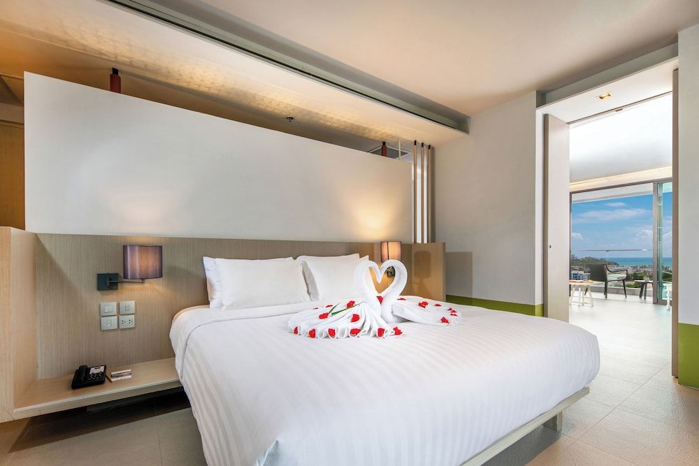 The Yama Hotel Phuket Executive Suite, Sea View 3