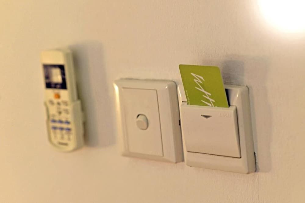 Whiz Hotel Pemuda Semarang Superior Double Room 7