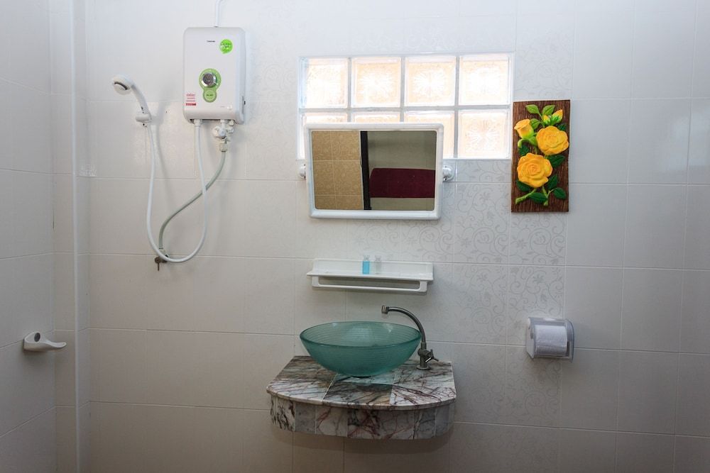 Needa Rock Resort Deluxe Villas 8