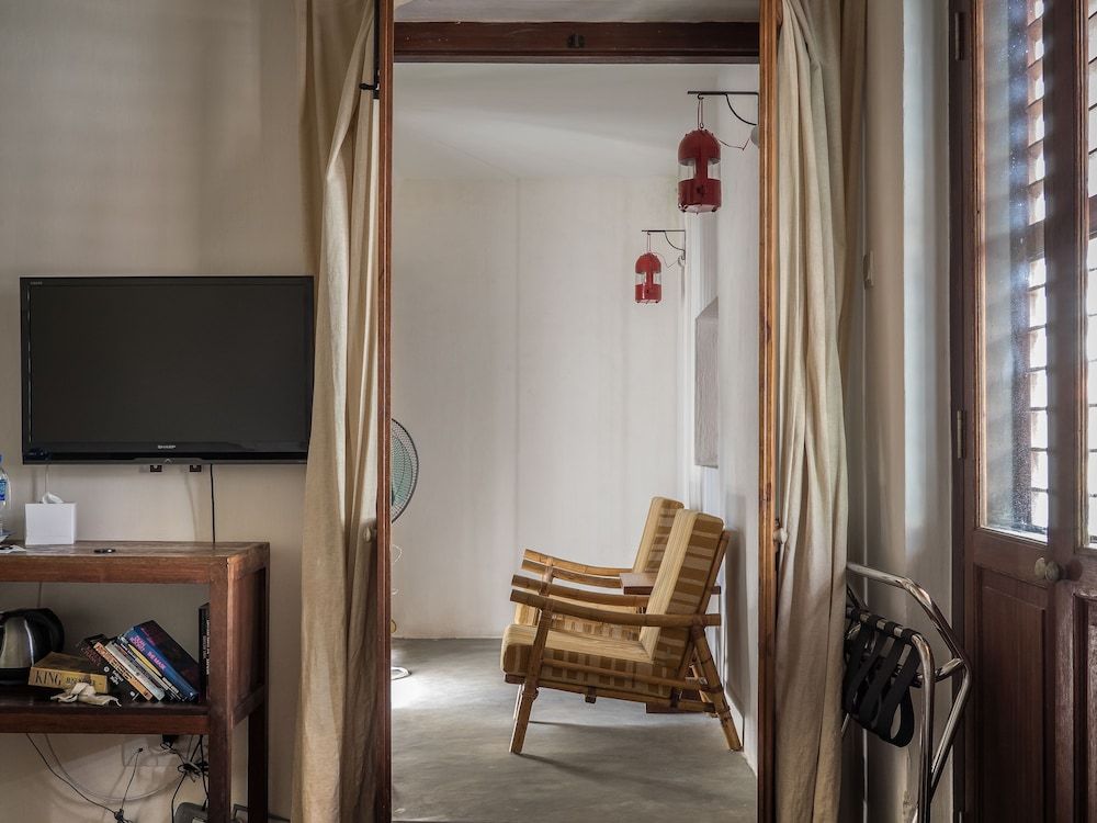 Ren i Tang Balcony Room (First Floor) 2