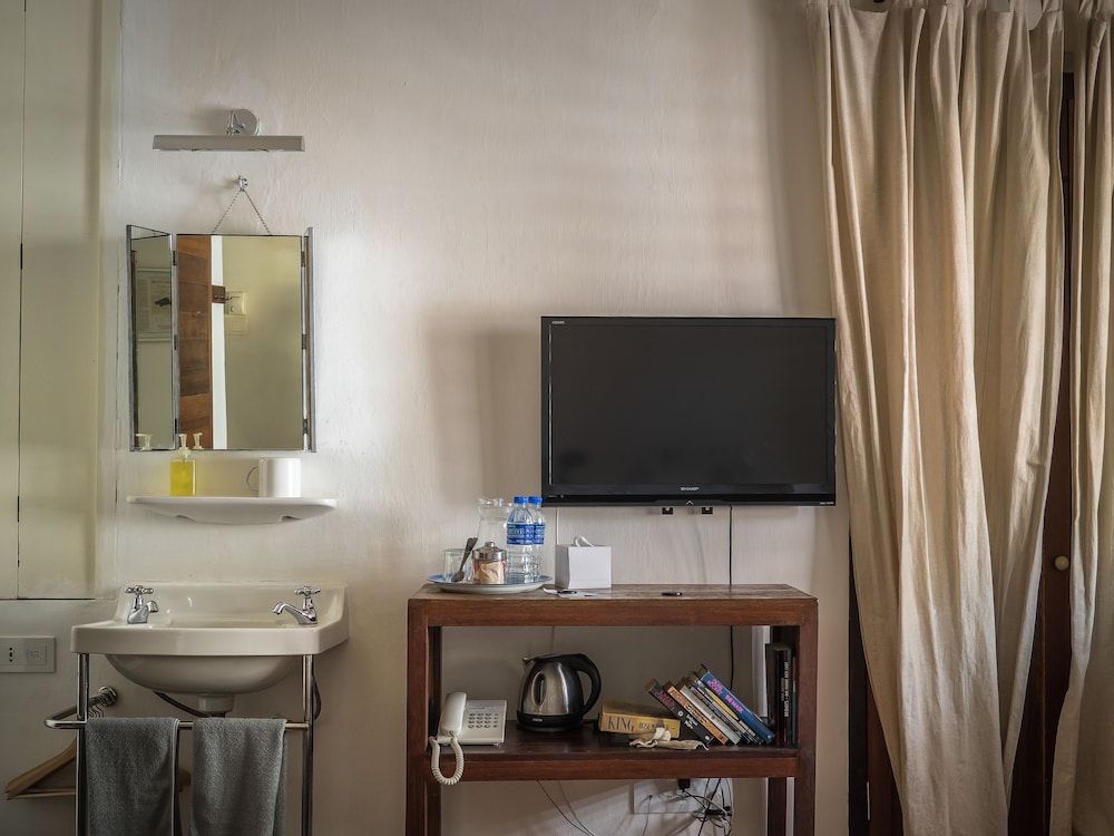 Ren i Tang Balcony Room (First Floor) 3