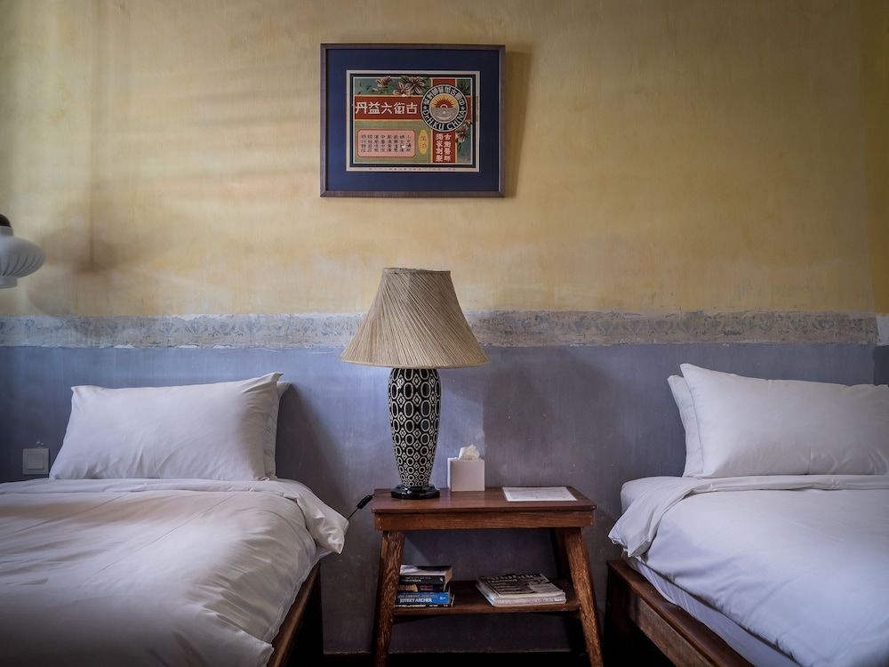 Ren i Tang Family Room (First Floor) 3