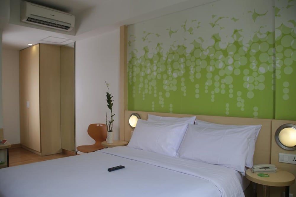 Zest Bogor by Swiss-Belhotel International Suite, City View 2
