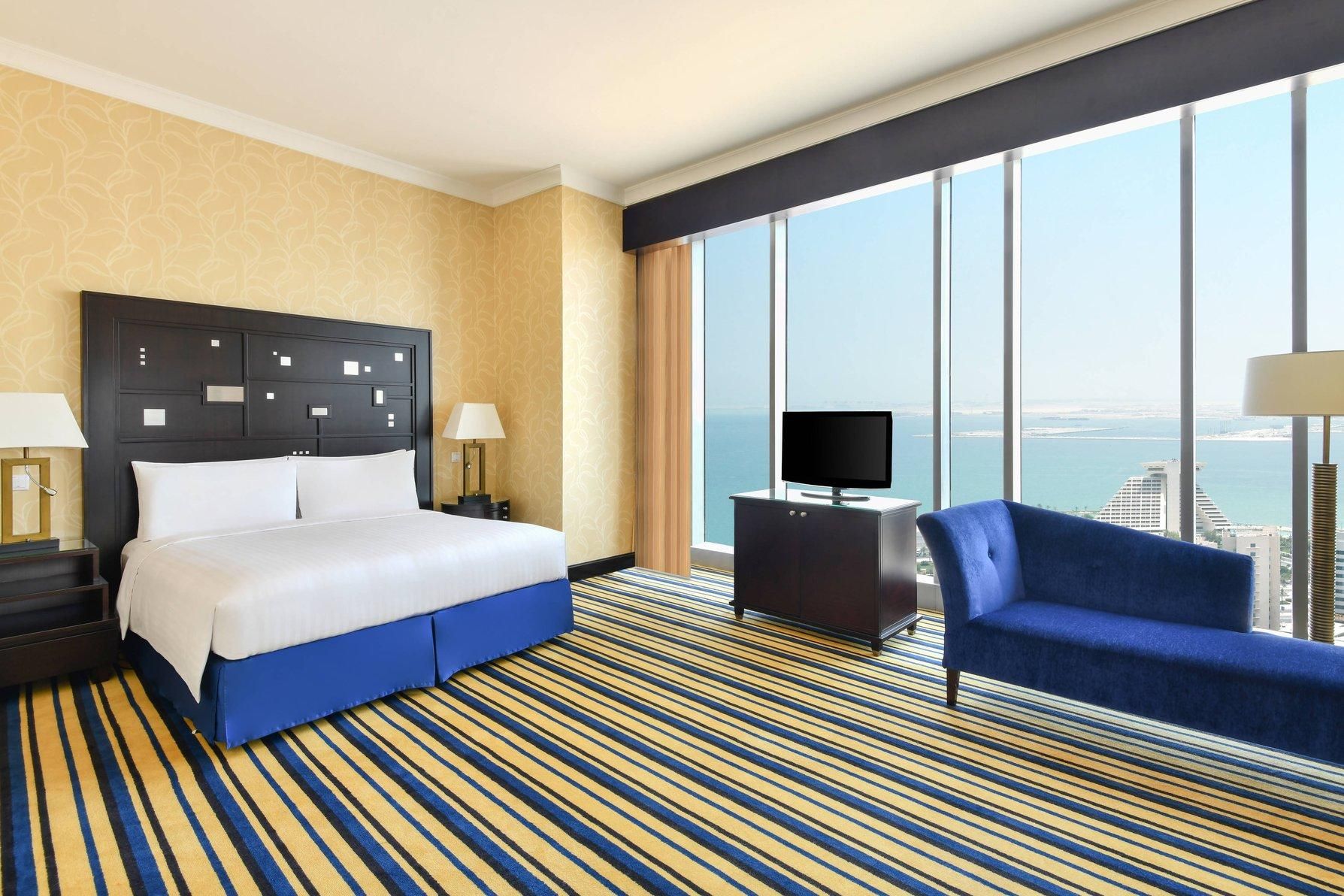 Executive Suite, 1 King, High Floor