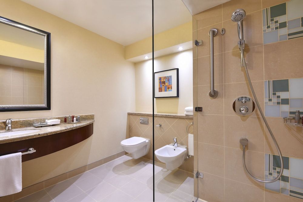 Marriott Marquis City Center Doha Hotel Deluxe Room, 1 King Bed 5