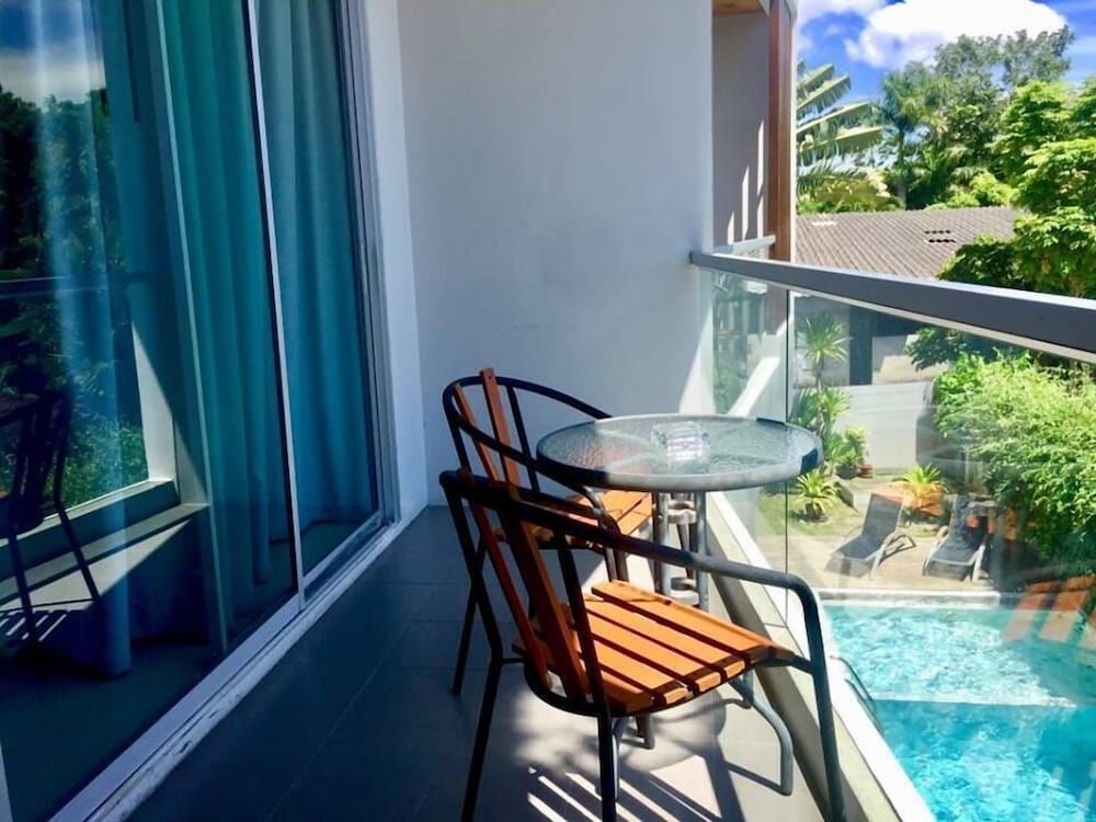 Lemonade Phuket Deluxe Twin Room 8