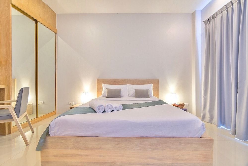 Lemonade Phuket Lemon Terrace Room 2