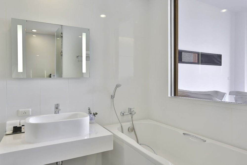 Eastin Tan Hotel Chiang Mai Superior Premium Mountain View with Bathtub 3