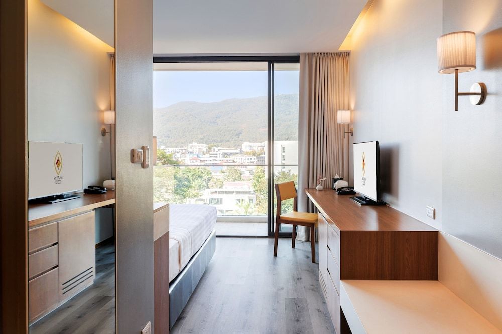 Eastin Tan Hotel Chiang Mai Superior Premium Mountain View with Bathtub 4