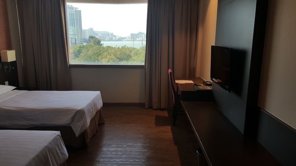 Hotel Malaysia Superior Twin Room 10
