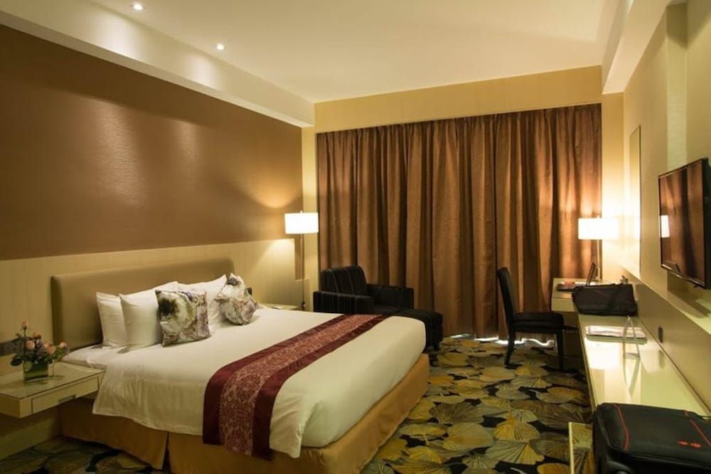 Imperial Hotel Kuching Executive Room 3