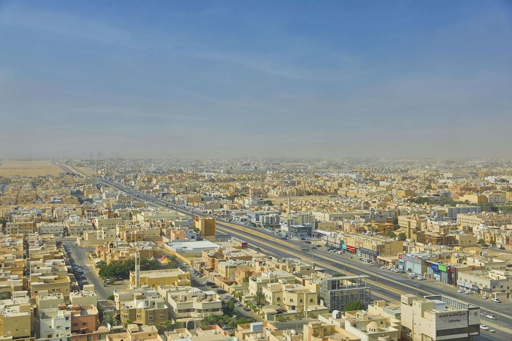 JW Marriott Hotel Riyadh Deluxe Room, 1 King Bed, Non Smoking, City View 6