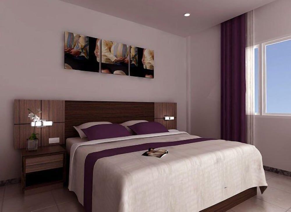 Amantis Hotel Deluxe Room 3