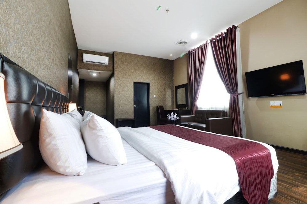 Junior Studio Suite