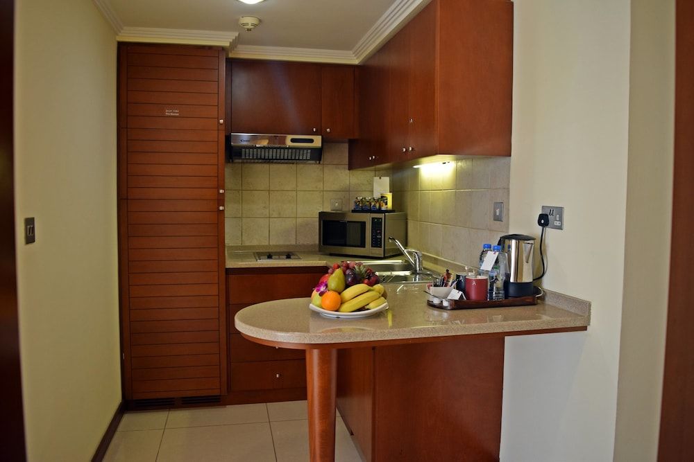 Al Rawda Arjaan by Rotana Suite, 2 Bedrooms, City View (King Bed and Twins) 7