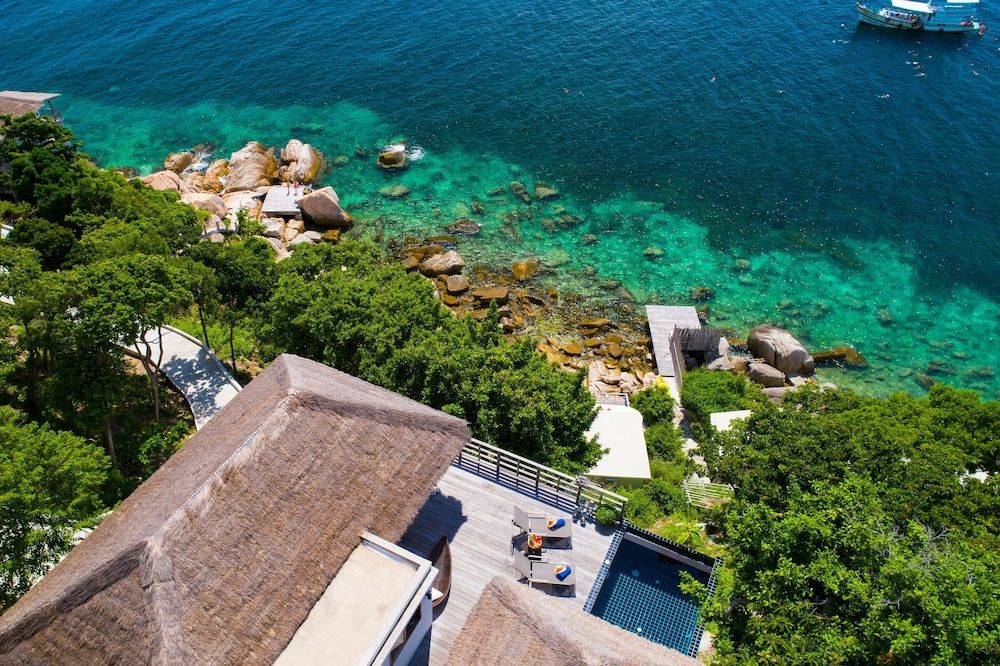 C25 Three Bedroom Pool Villa Sea Front