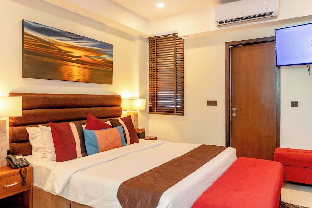 The Somerset Hotel Executive Superior Room (Free Return Airport Transfer, 10% off on F&B, Complimentary Gym Access) 3
