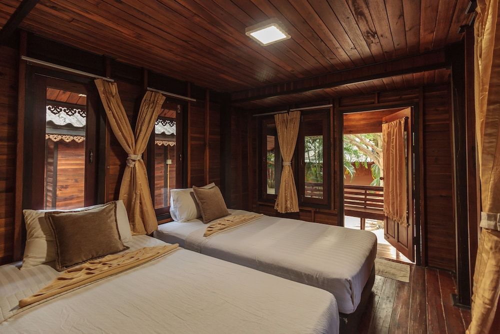 Sabaii Bay Resort Two Person AC Bungalow 6