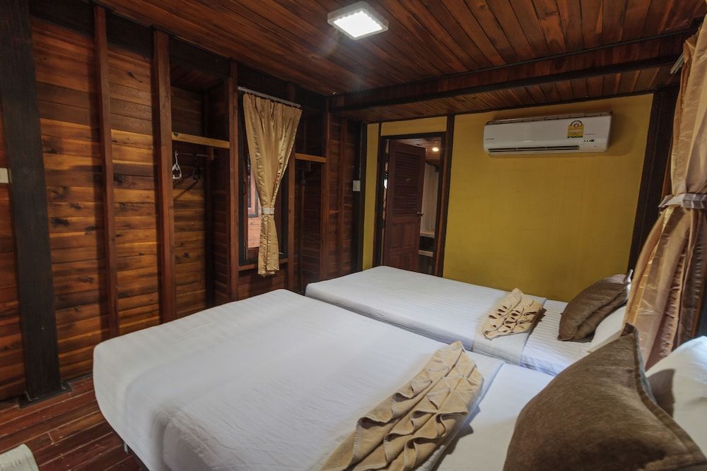 Sabaii Bay Resort Two Person AC Bungalow 5