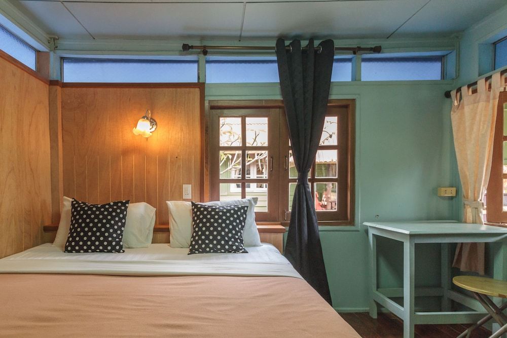 Sabaii Bay Resort Fan Bungalow 9