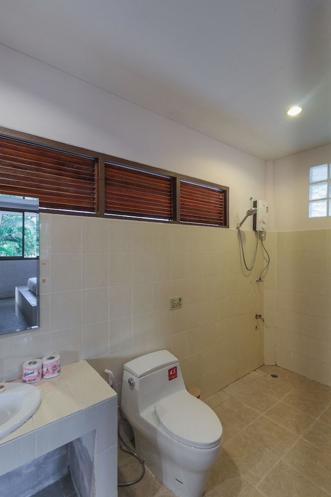 Sabaii Bay Resort Family Bungalow 9