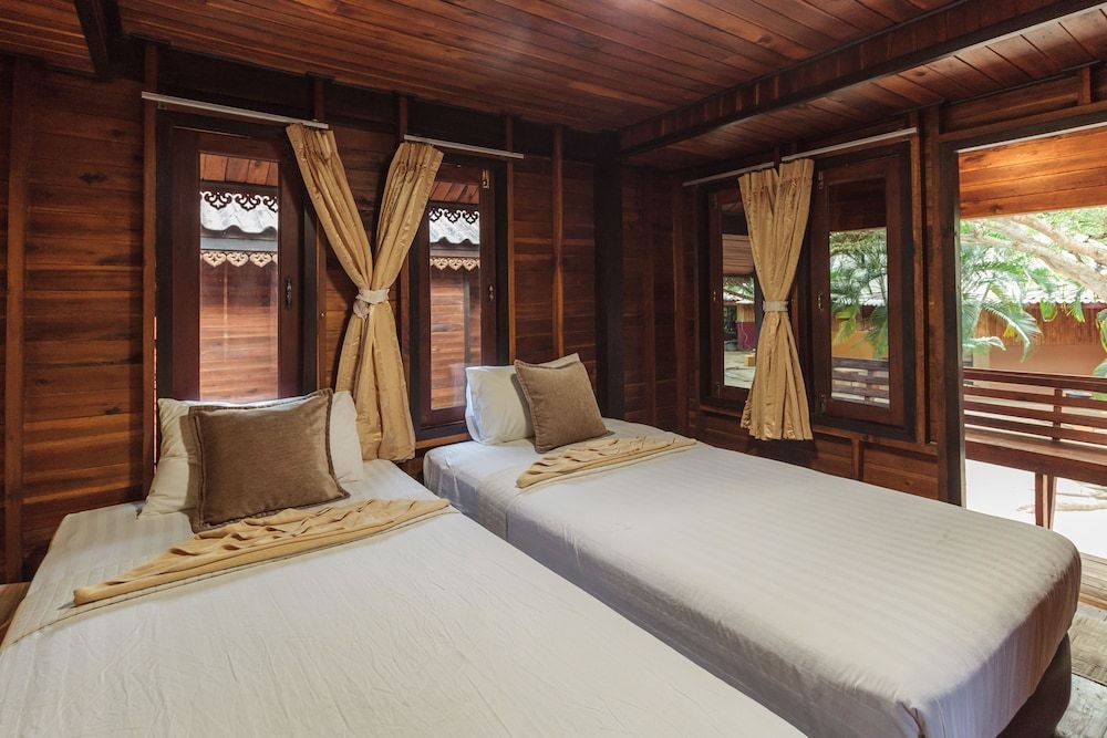 Sabaii Bay Resort Two Person AC Bungalow 3