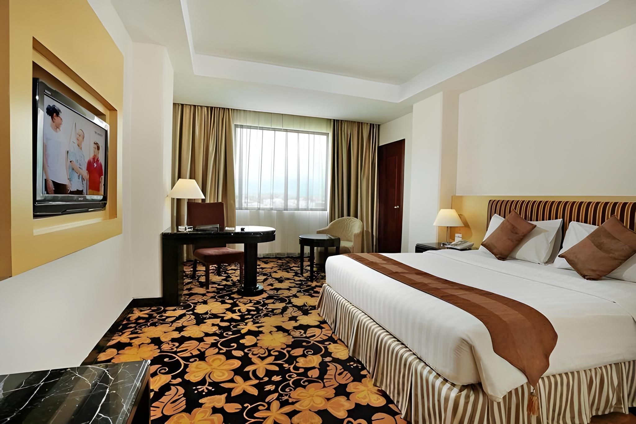 Deluxe Twin Bedroom