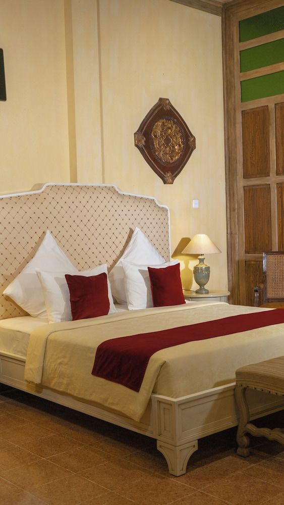 Kayu Arum Resort Executive Room 3