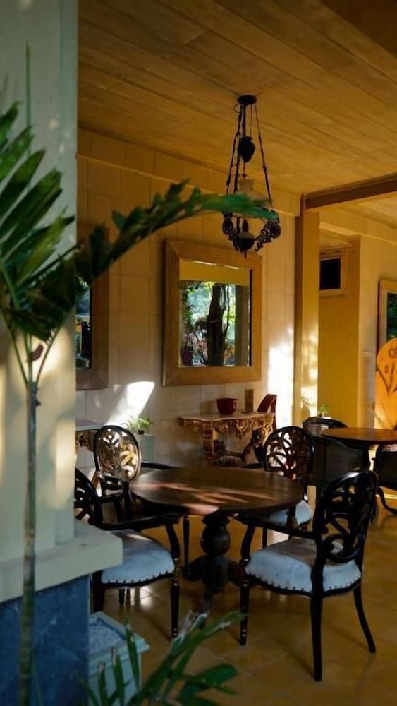 Kayu Arum Resort Standard Room 3