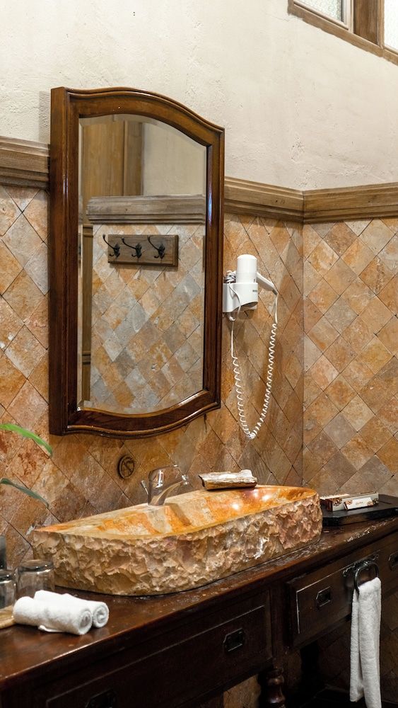 Kayu Arum Resort Executive Room 9