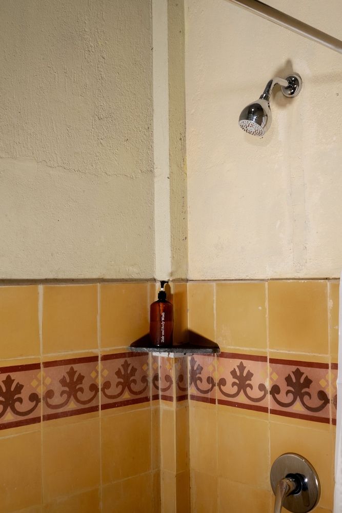 Kayu Arum Resort Standard Room 5