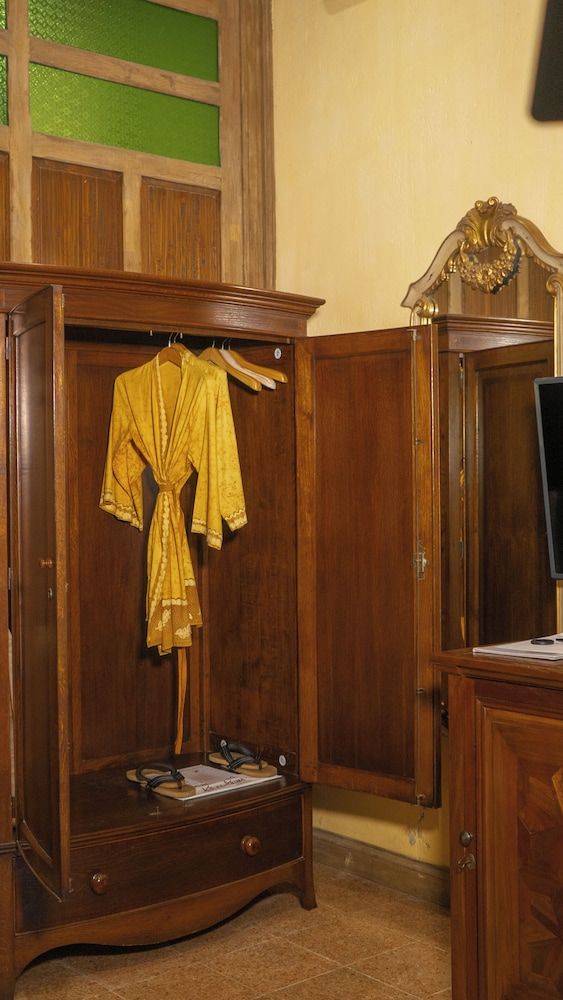 Kayu Arum Resort Executive Room 12