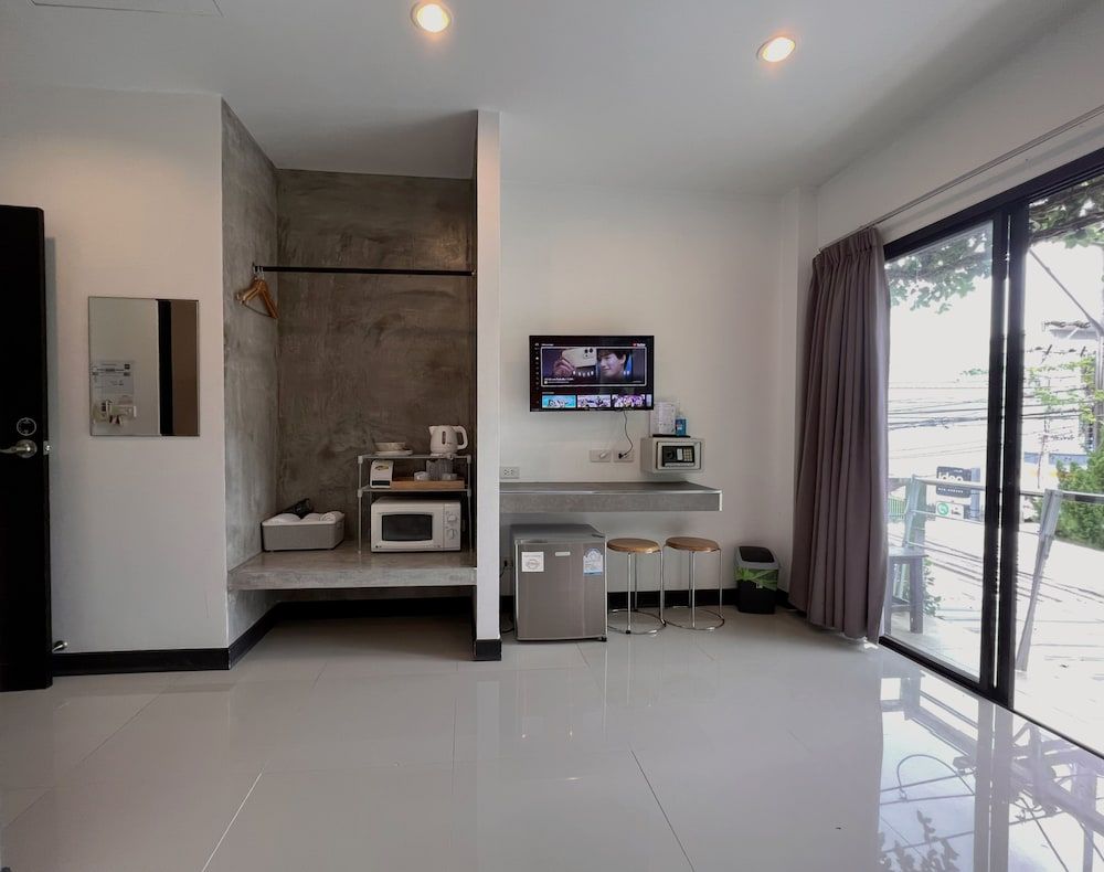 Ideo Phuket Hotel Standard Double Room, 1 King Bed 11