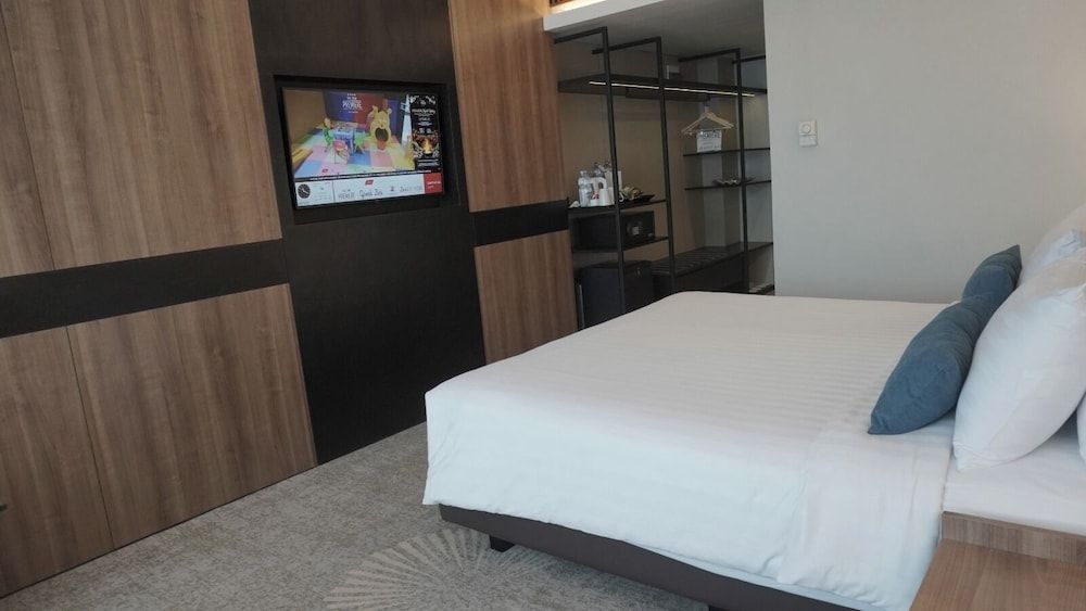The Premiere Pekanbaru Superior Double Room 4