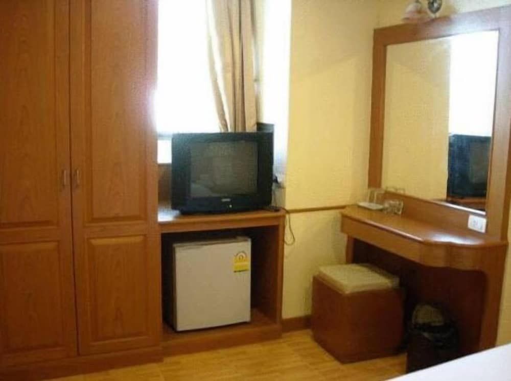 undefined U Tai Tip Guest House 5