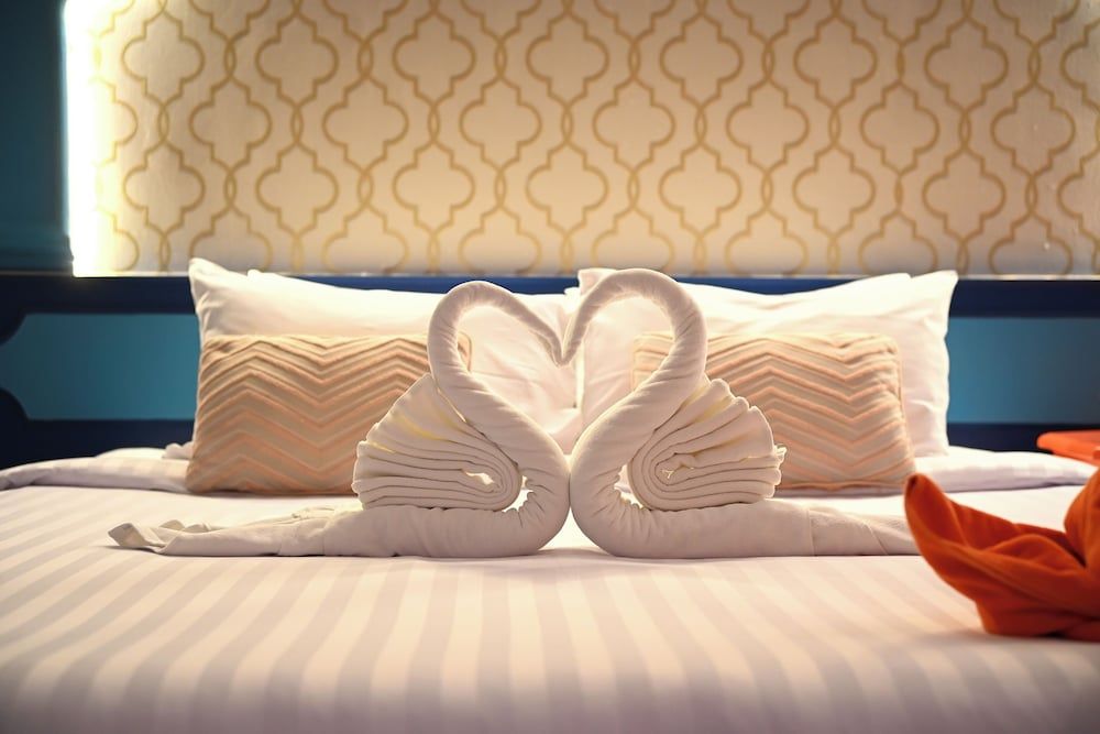 The Kiri Villas Resort King Room with Pool View 3