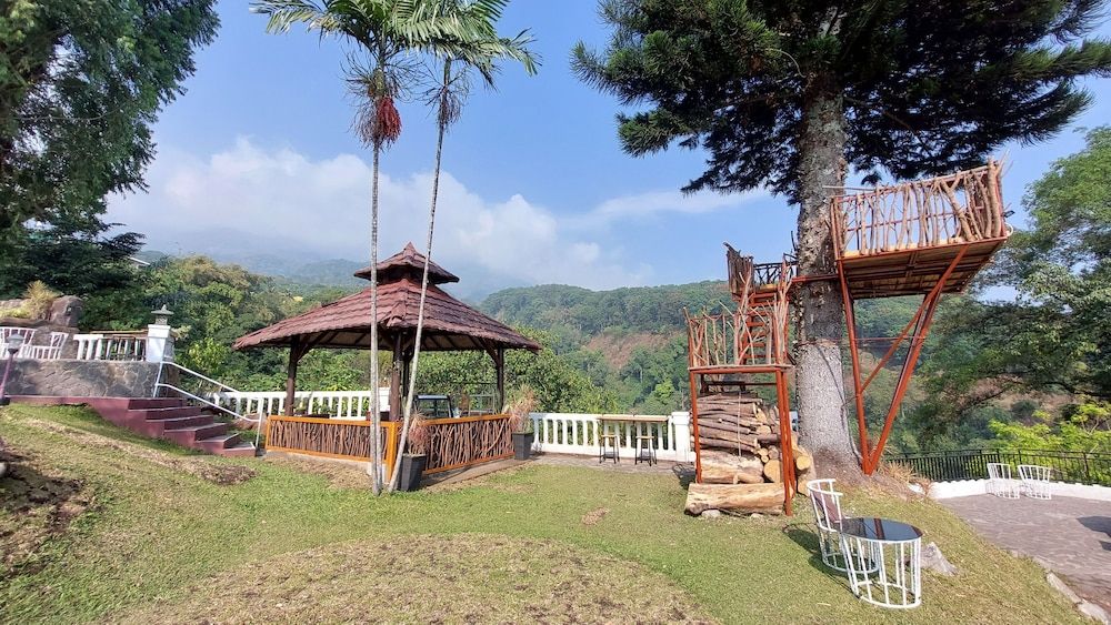 Children's Play Area