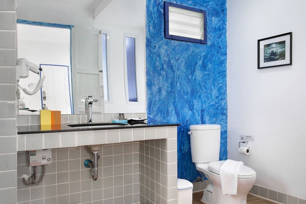 The White Knot Koh Chang Deluxe Room 5