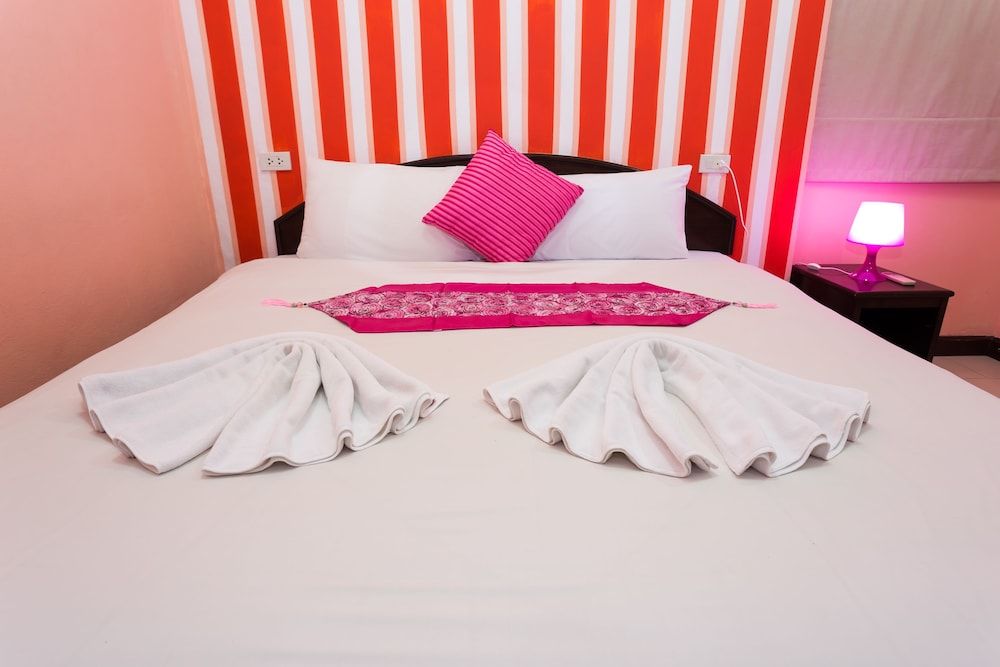 Hotel Grand Orchid Inn Standard Double Room 4