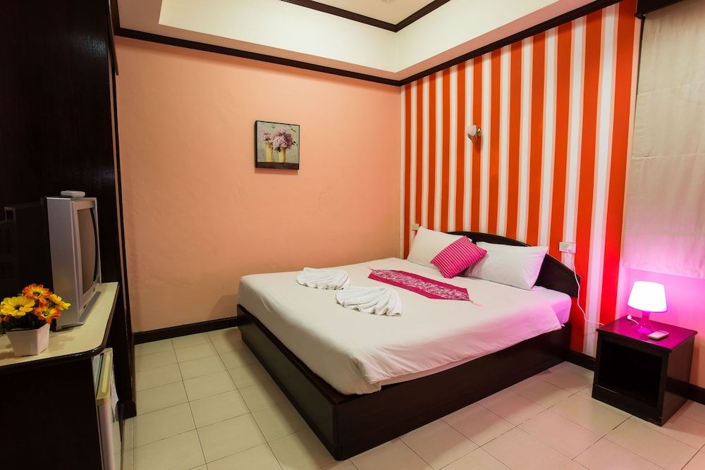 Hotel Grand Orchid Inn Standard Double Room 2