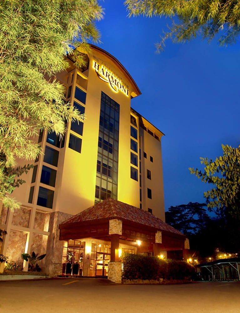 undefined Harmoni Suites Hotel 2