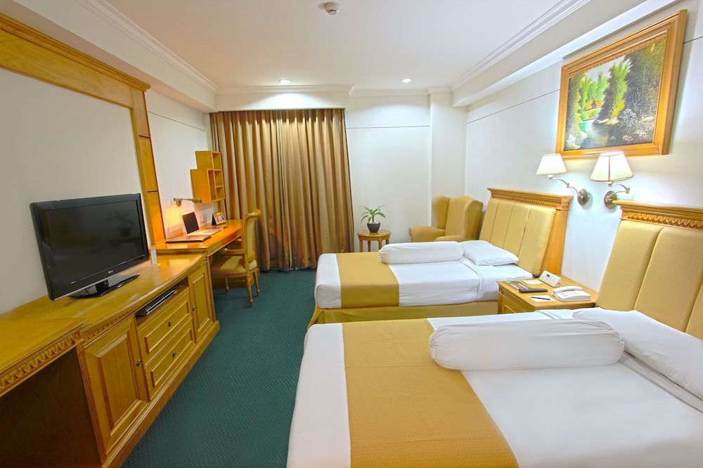 undefined Harmoni Suites Hotel 9