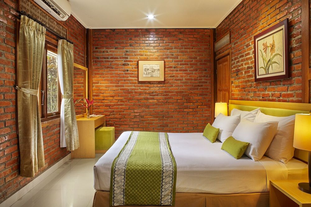 Jambuluwuk Convention Hall & Resort Puncak 3 Bedroom Premier Villa 4