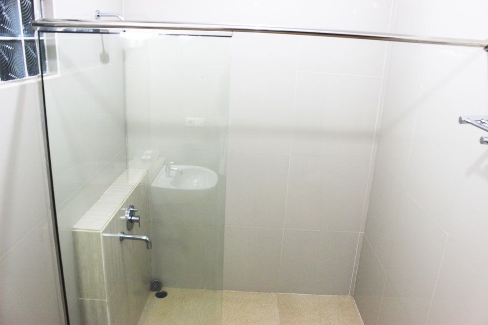 Jambuluwuk Convention Hall & Resort Puncak 3 Bedroom Premier Villa 8